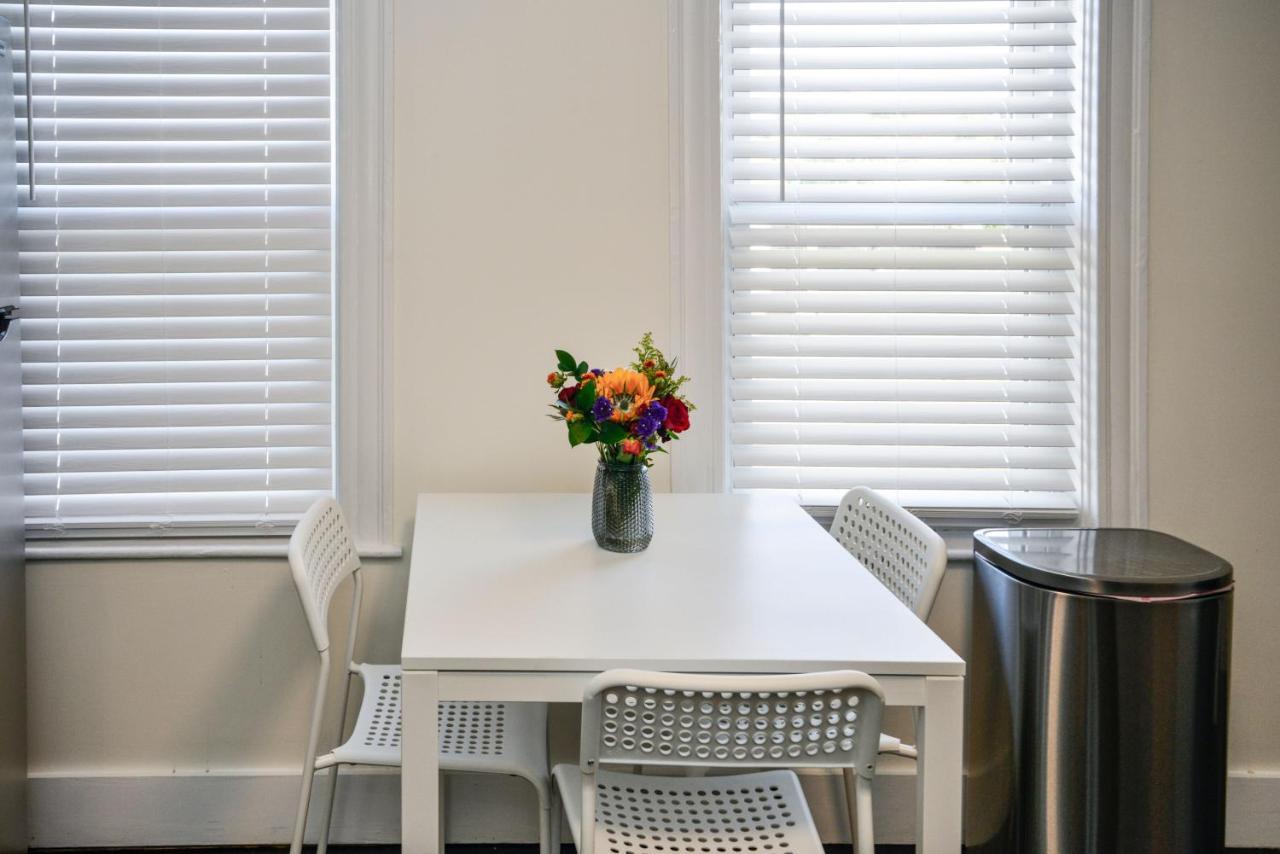 Modern Two Bedroom Condo - Boston Stoneham ภายนอก รูปภาพ