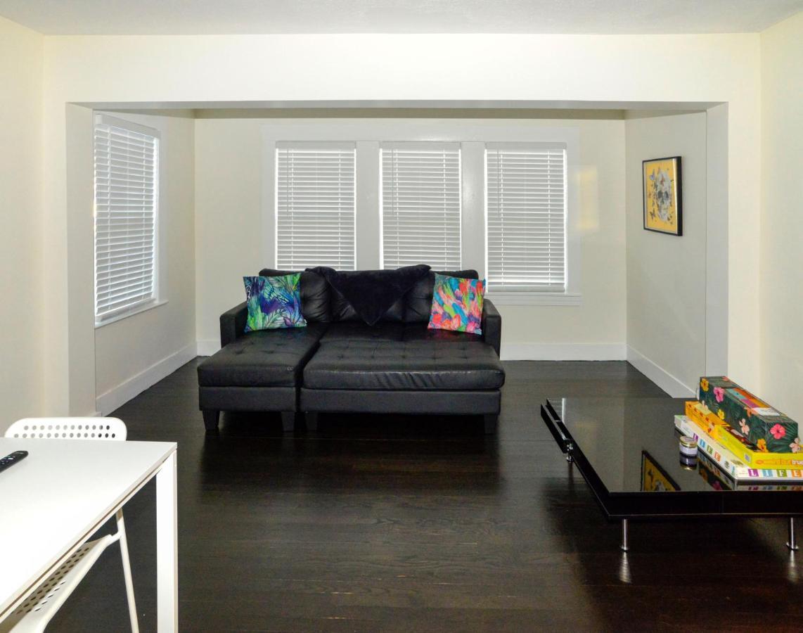 Modern Two Bedroom Condo - Boston Stoneham ภายนอก รูปภาพ