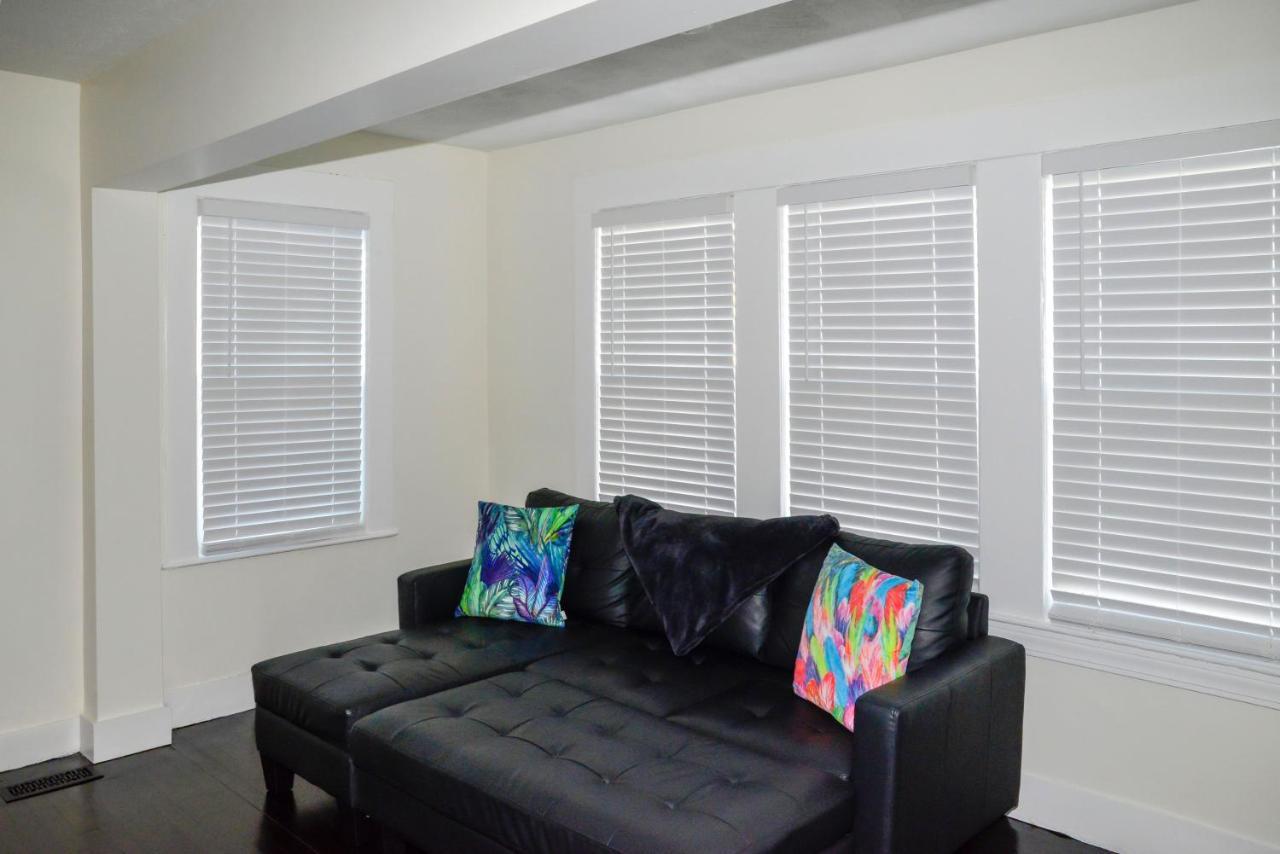 Modern Two Bedroom Condo - Boston Stoneham ภายนอก รูปภาพ