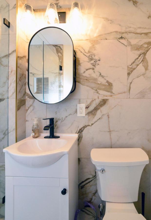 Modern Two Bedroom Condo - Boston Stoneham ภายนอก รูปภาพ