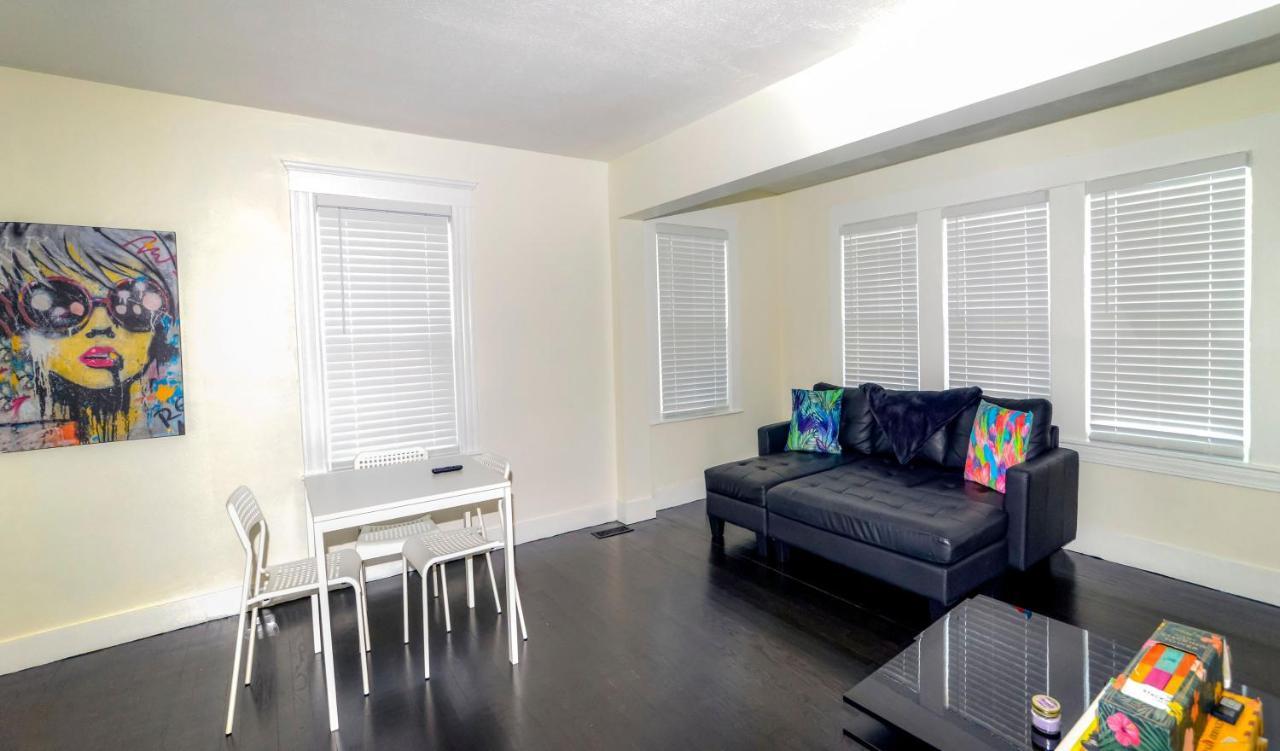 Modern Two Bedroom Condo - Boston Stoneham ภายนอก รูปภาพ