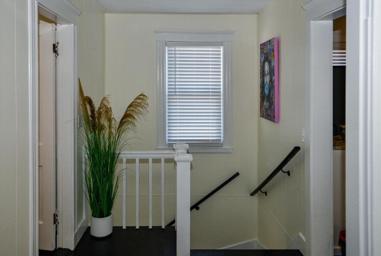 Modern Two Bedroom Condo - Boston Stoneham ภายนอก รูปภาพ