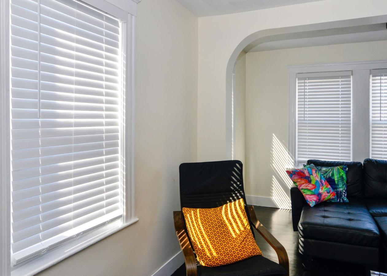 Modern Two Bedroom Condo - Boston Stoneham ภายนอก รูปภาพ