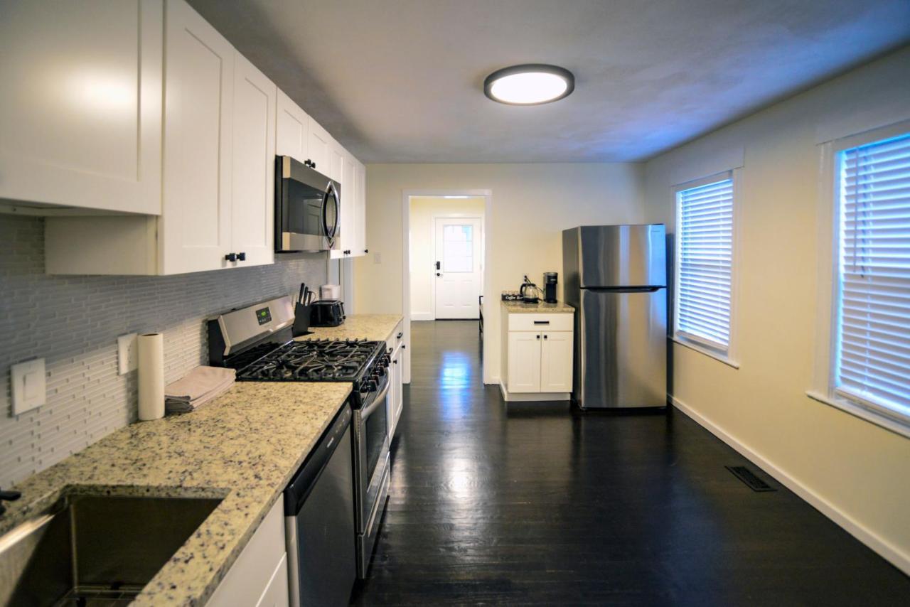 Modern Two Bedroom Condo - Boston Stoneham ภายนอก รูปภาพ