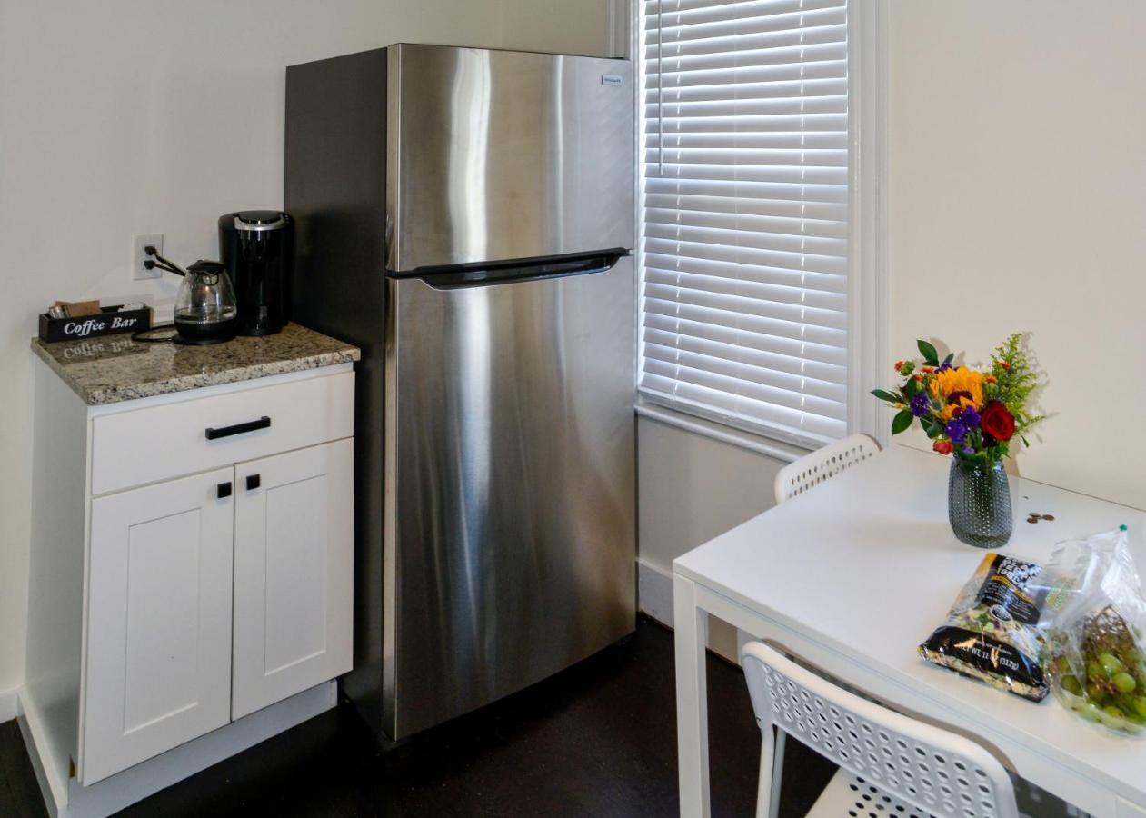 Modern Two Bedroom Condo - Boston Stoneham ภายนอก รูปภาพ