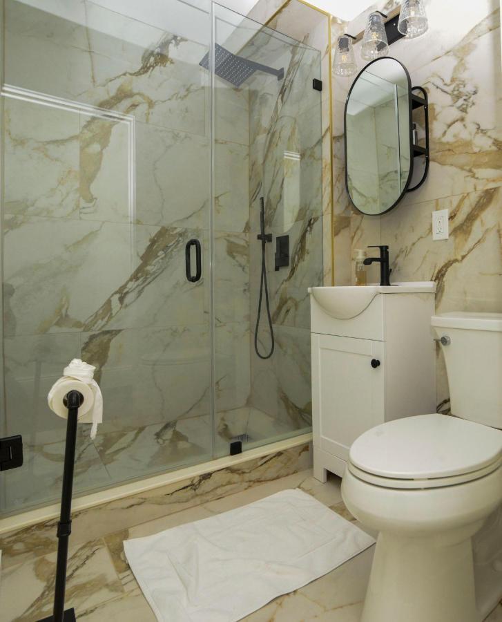 Modern Two Bedroom Condo - Boston Stoneham ภายนอก รูปภาพ