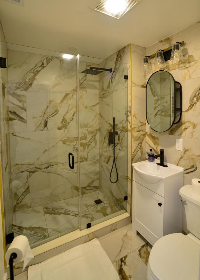 Modern Two Bedroom Condo - Boston Stoneham ภายนอก รูปภาพ