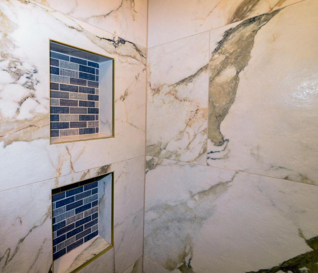 Modern Two Bedroom Condo - Boston Stoneham ภายนอก รูปภาพ